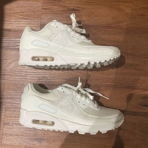 Nike Air Max 90s sail